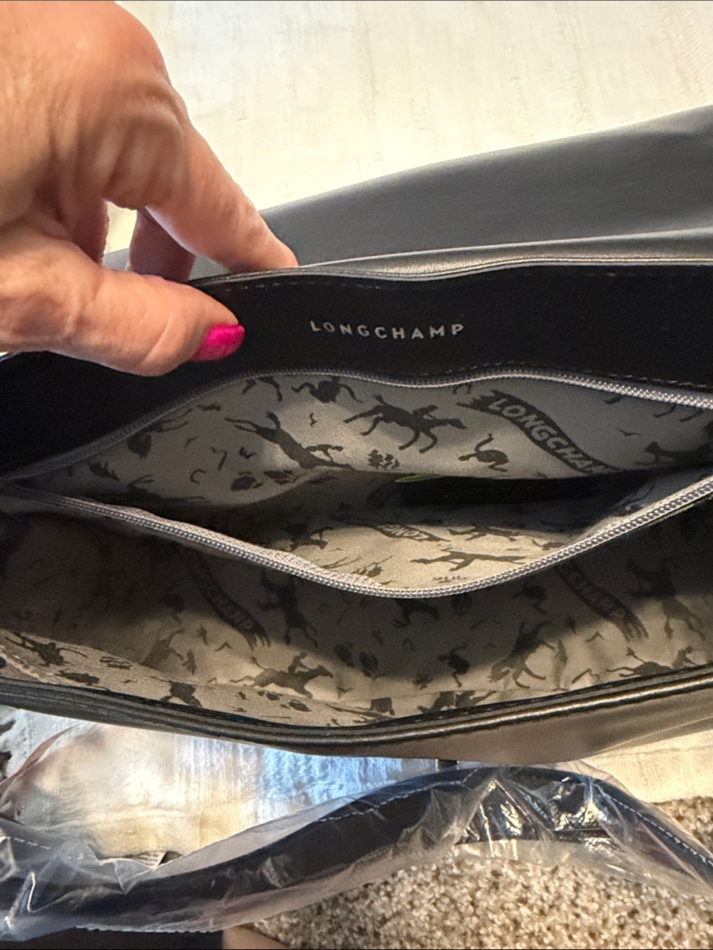LONGCHAMP NWT Cavalcade Shoulder Bag, Large Size, Black Leather - Picture 10 of 12